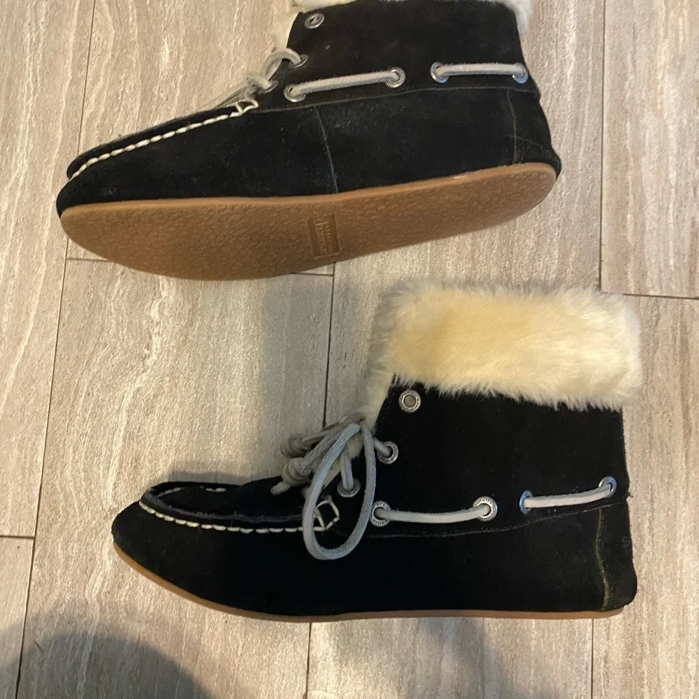 Sperry Top Sider Women Suede Moccasin Boots Black Faux Fur Booties Size 7